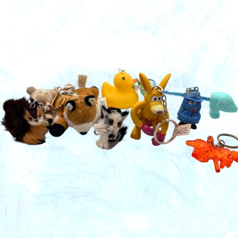Vintage lot of animal keychains horse kangaroo squirrel duck‎ dog cat kitschy
